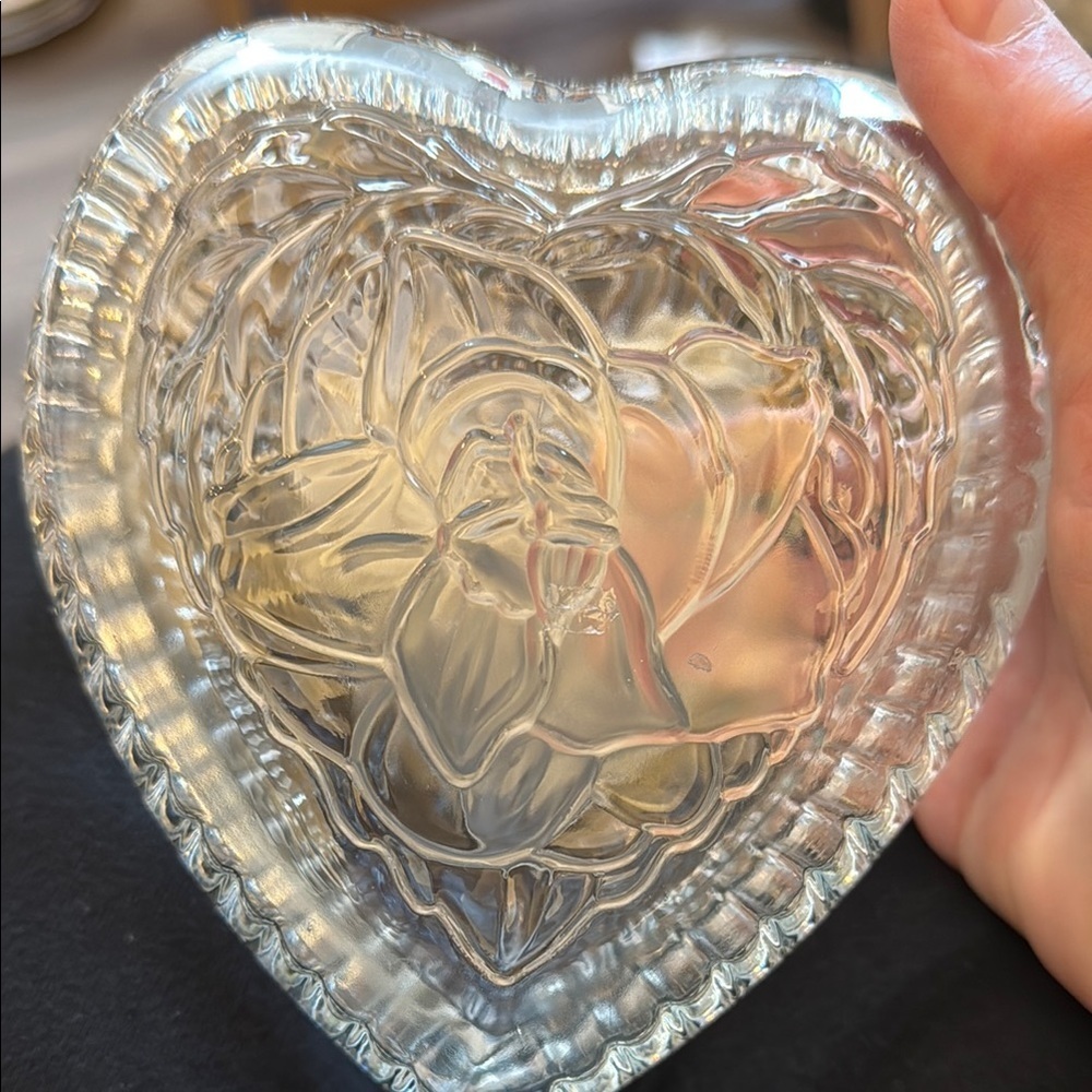 Elegant Glass Heart-Shaped Art Piece